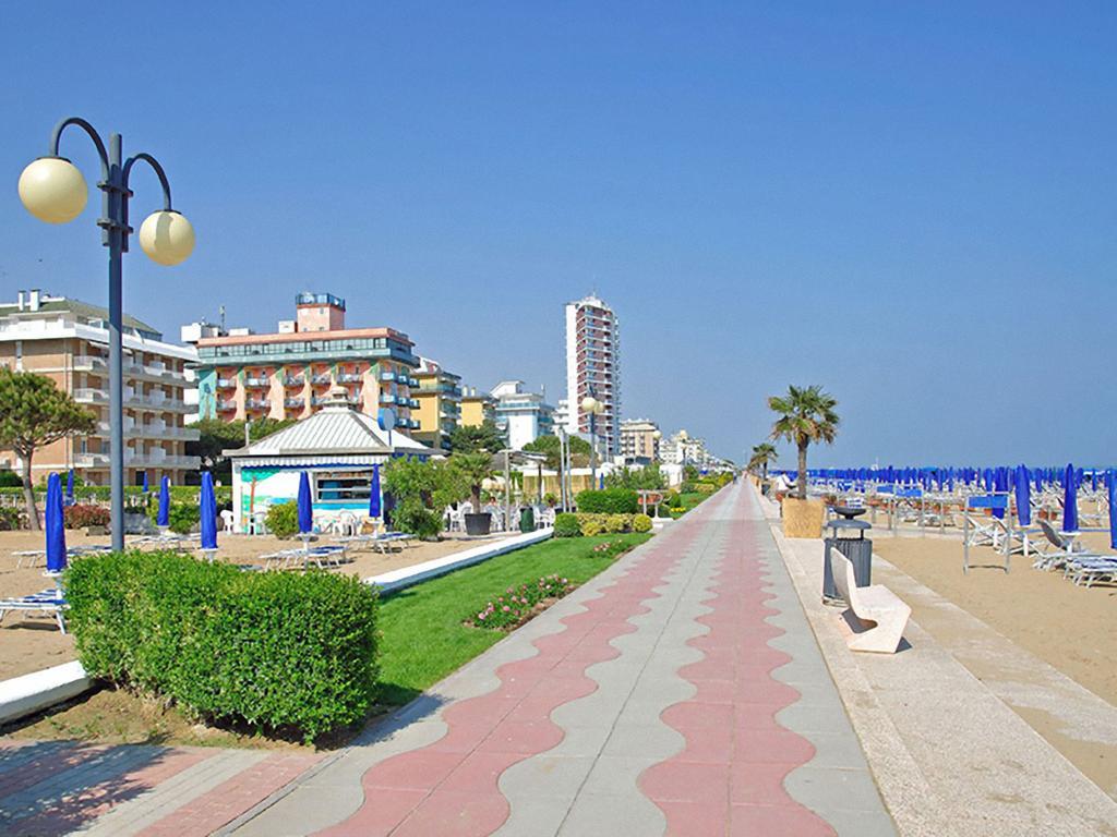 Villa Santin Carraro Immobiliare - Family Apartments Lido di Jesolo Exterior photo
